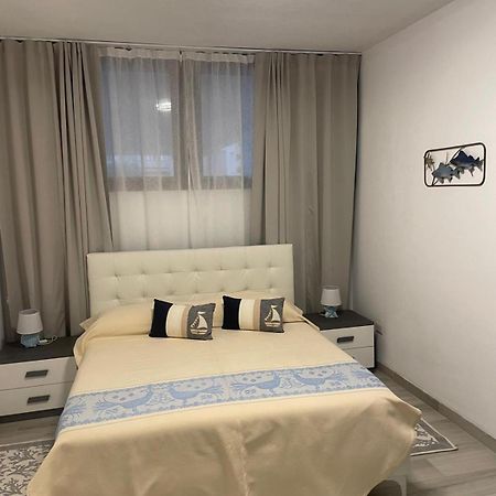 Camelia'S House Apartment Олбия Екстериор снимка