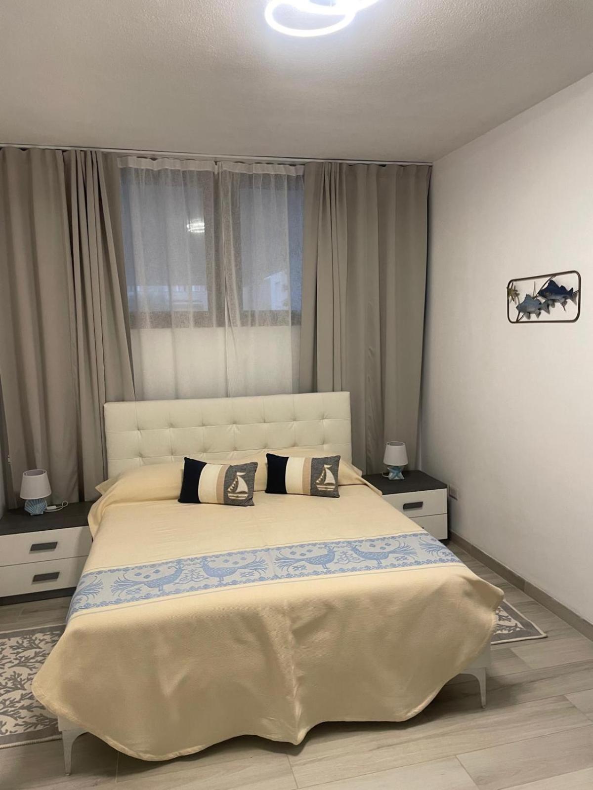 Camelia'S House Apartment Олбия Екстериор снимка