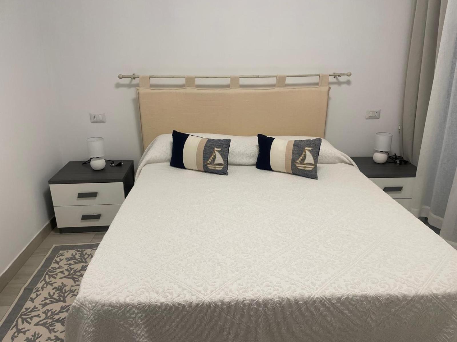 Camelia'S House Apartment Олбия Стая снимка